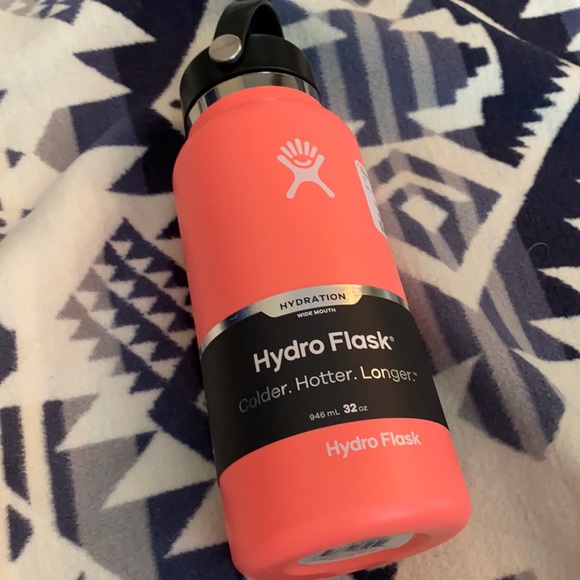 Brand New 32 oz Wide Mouth Hydroflask Hibiscus - Picture 1 of 2